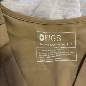 Women’s FIGS Scrub Set - Brown/Tan